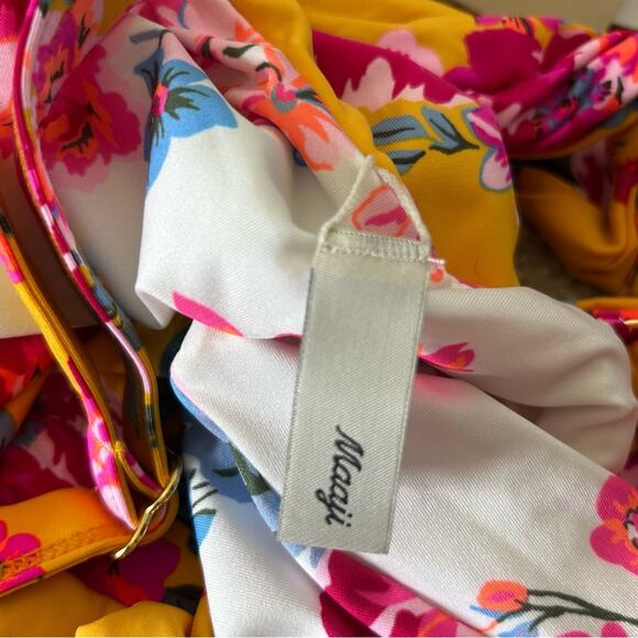 NWT Maaji Reversible Floral Print V Neck Low Back One Piece Swimsuit Size Medium - Picture 8 of 9